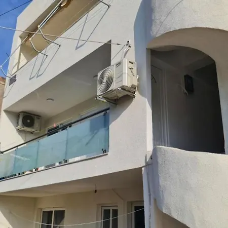 منزل للإقامة Dias Shtepi Pushimi كساميل