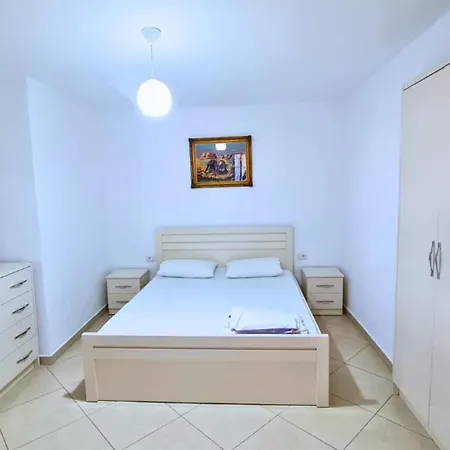 Dias Shtepi Pushimi 3 Homestay