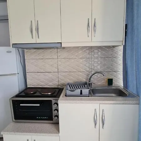 Dias Shtepi Pushimi Проживание в семье Ксамил